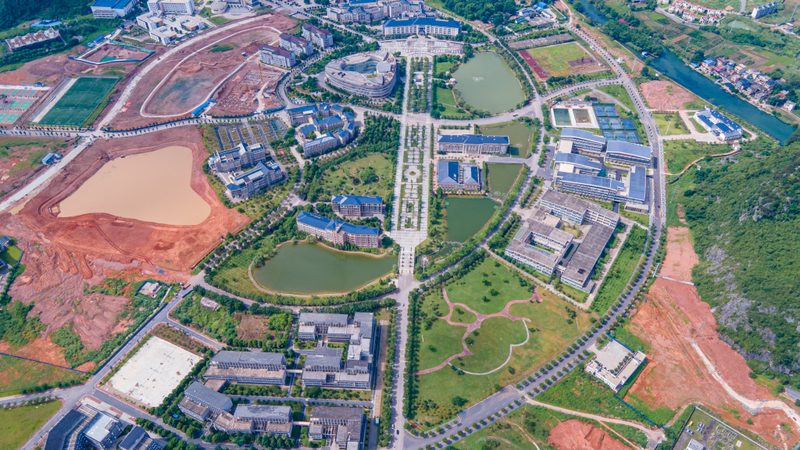 高HFE值三极管型号：揭秘其性能优势与选型逻辑
